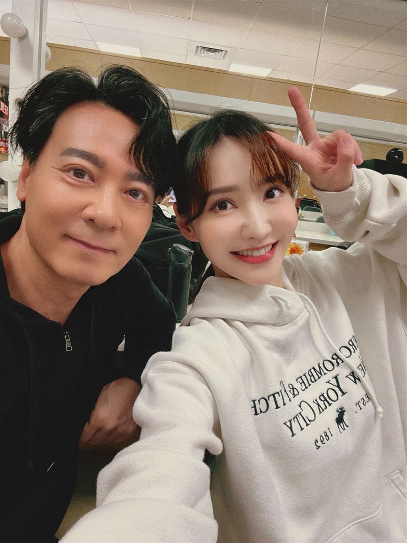 徐千京情緒大爆發，尹昭德戲外暖心指導超圈粉。（圖／民視提供）