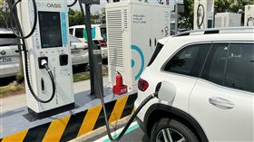 ▲EVOASIS在國道服務區全面啟用360kW超快充電服務。（圖／鍾釗榛）