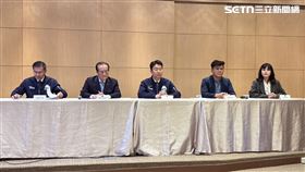 太魯閣事故家屬代表陳鵬年與程俐涵今日也出席專線記者會。（圖／記者李育道攝影）