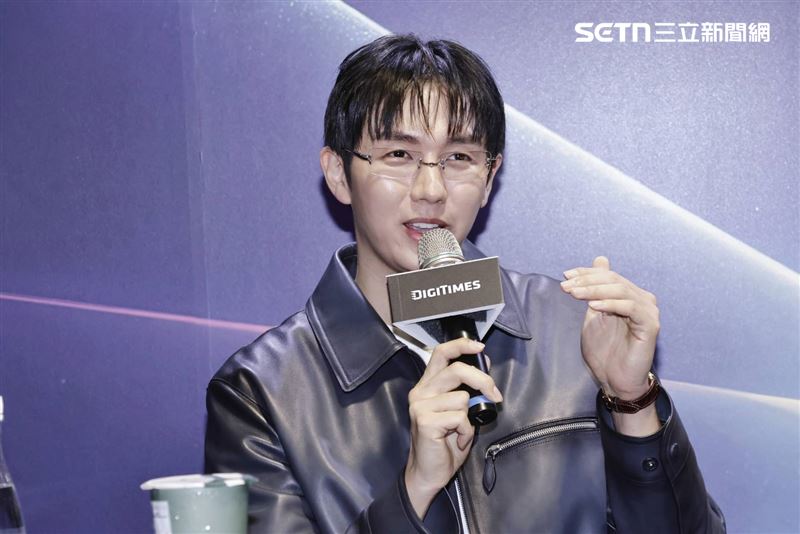 瑟雍笑說不敢與AI說「半語」。（圖／記者鄭孟晃攝影）