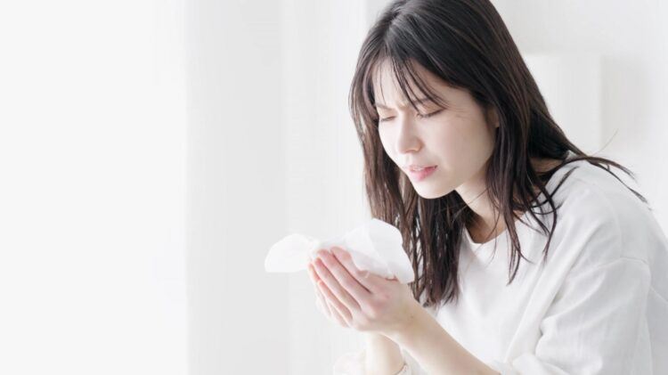 感冒好了仍「嗽」不停！慢性咳嗽是什麼？醫提出現「6」症狀應儘速就醫。（圖／醫健新聞網提供）