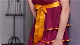 原PO表示婚後與公婆同住，指出公公疑似有不當注視行為，引發網友討論。（示意圖／Pixabay）