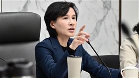 鄭麗君主持「穩定物價小組」第3次臨時會報。（圖／行政院提供）
