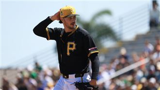 上季勇奪賽揚獎　海盜王牌開幕戰0.2局爆