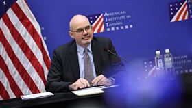 谷立言：歡迎各政黨領袖赴美訪問民眾黨主席柯文哲9月底訪美行，傳恐因捲入京華城案生變。美國在台協會（AIT）處長谷立言（Raymond F. Greene）（圖）4日舉行就任後首次記者會，他對此回應，不清楚相關細節，但歡迎台灣各政黨領袖赴美訪問。中央社記者翁睿坤攝  113年9月4日