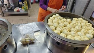 直擊／塑膠袋變貴！生煎包拒分裝還設低消