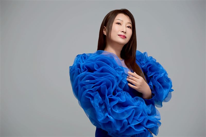 苦情歌后王瑞霞出道36年首登藍寶石。（圖／高雄流行音樂中心 提供）