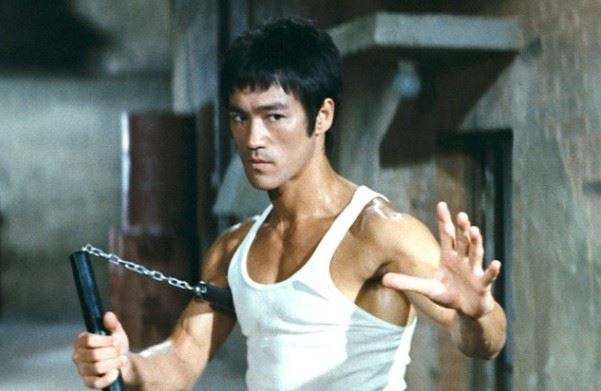 一代武打巨星李小龍1973年猝逝於香港女星丁佩住處，半世紀以來死因眾說紛紜。（圖／翻攝自網路）