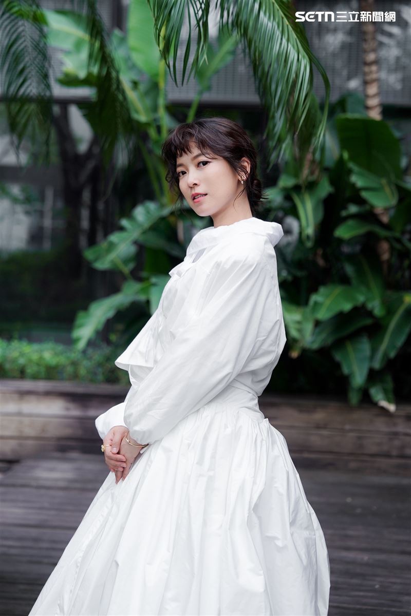 翁鈺鈞接受專訪分享人生歷程和音樂創作故事。（圖／記者趙于瑩攝影）