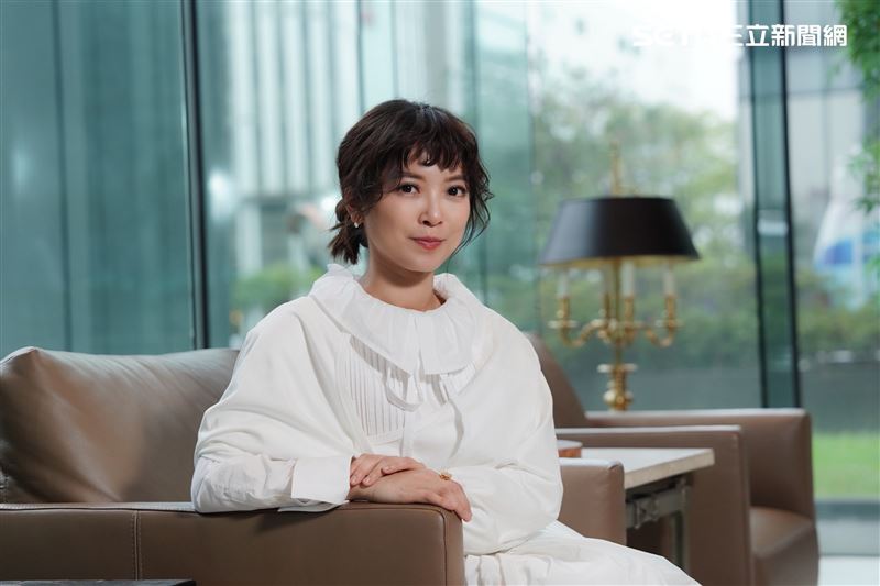 翁鈺鈞接受專訪分享人生歷程和音樂創作故事。（圖／記者趙于瑩攝影）