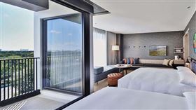 台灣高鐵「飯店聯票」春日限定「搭高鐵．遊寶島住晶華」專案，捷絲旅台南虎山館店鼓城家庭套房每房9,999元起。（圖／台灣高鐵提供） 