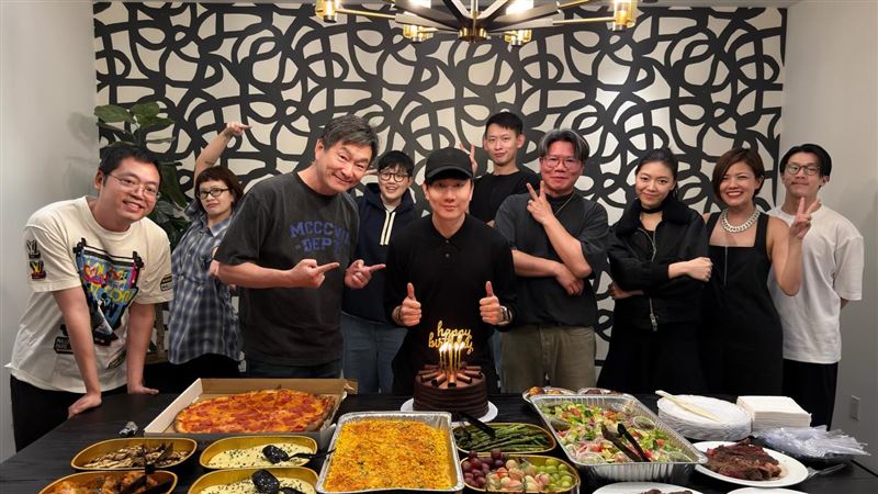 林俊傑慶祝45歲生日。（圖／翻攝自林俊傑臉書）