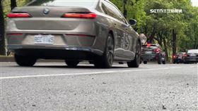 台大旁驚見「移動財神爺」　騎士2.21萬灑路中