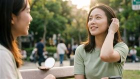 有網友分享表示，其實別人眼中的你，比鏡子和相機都好看，呼籲別再陷入容貌焦慮，貼文不僅引起熱議，也有皮膚科醫師認同，稱從專業角度，這種說法有道理。（示意圖／AI生成）