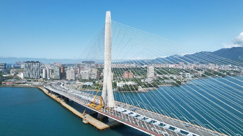 淡江大橋塔吊拆除完成 5月通車關鍵一步