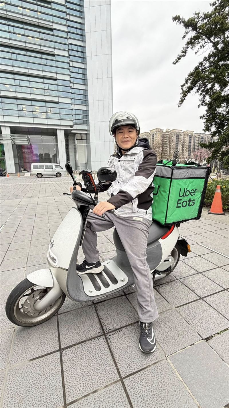 馬國弼曾分享外送工作照。(圖/翻攝自馬國弼臉書)