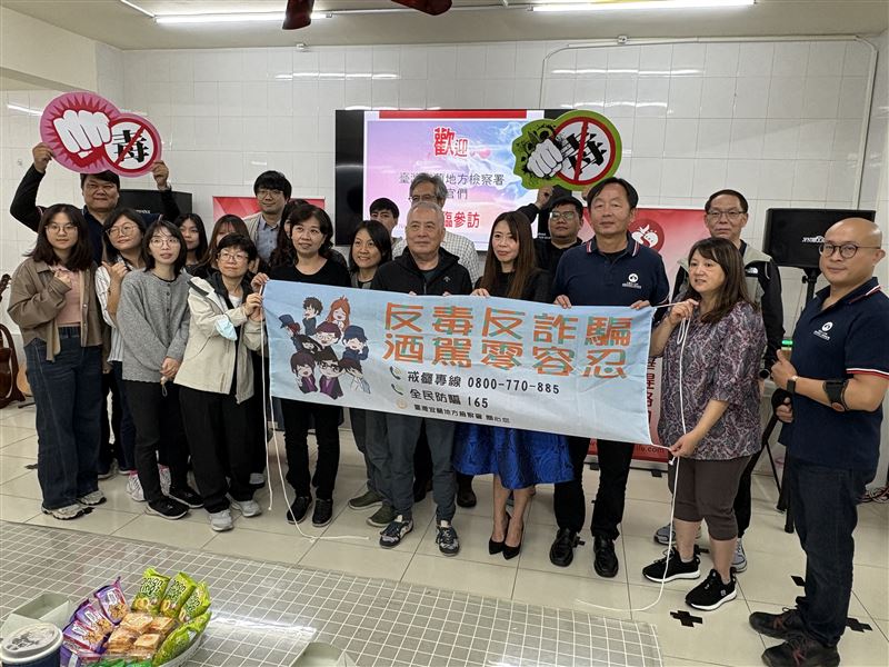 宜蘭地檢署由主任觀護人孫惠琪率隊，偕同觀護人、心理師及社工等專業人員，前往趕路的雁全人關懷協會復育中心參訪。（圖／記者簡翰鳴攝影）