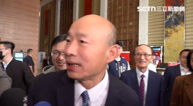 韓國瑜被問到,明天會不會去聲援柯文哲時並沒有回應,只說了「謝謝大家」(圖/翻攝畫面)