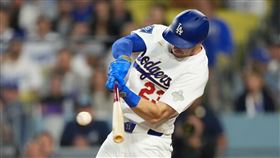 道奇新同學塔克（Kyle Tucker）敲出超前安打。（圖／美聯社／達志影像）