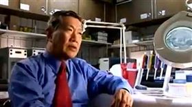 李昌鈺辭世消息震撼各界，除了在全球重大刑案中扮演關鍵角色，他也曾走進電視媒體，將專業艱深的法醫鑑識帶進大眾視野。（圖／翻攝自JESULESS YT）