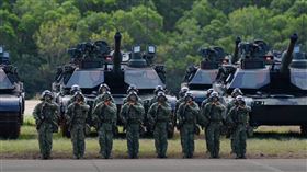 美國台灣觀測站寫下【軍購案ABC：萬年謠言大闢謠】。（圖／翻攝自美國台灣觀測站）