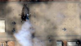 伊朗襲沙烏地軍事基地，10美軍受傷、加油機受損。（圖／翻攝自X平台 @sentdefender）