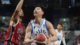 高雄全家海神胡瓏貿攻下25分6籃板，也是他連續第5場得分上雙。（圖／TPBL提供） 