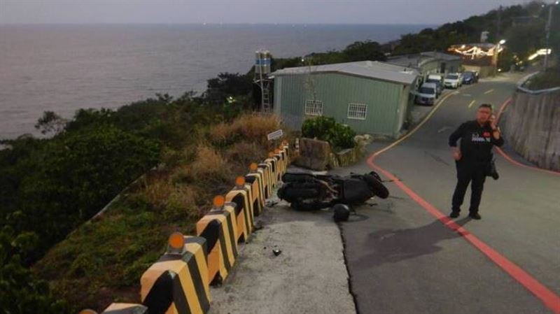 18歲男柴山騎車散心自摔 奇蹟卡邊坡保命