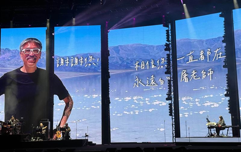 辛曉琪緬懷摯友兼已故音樂人屠穎。(圖/寬宏藝術提供)