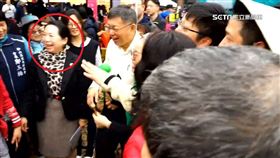 柯文哲日前表示從未見過徐春鶯，卻被翻出過去同台畫面。（圖／資料照）