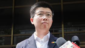 柯文哲京華城案  北院傳喚苗博雅作證（2）台北地方法院審理京華城案，20日以證人身分傳喚社會民主黨台北市議員苗博雅（圖）出庭作證。苗博雅表示，在民主國家，接受法院傳喚出庭，是很正常的事。中央社記者裴禛攝  114年5月20日