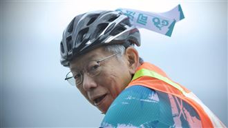 小草為柯討公道　媒體人：侮辱老天爺智商