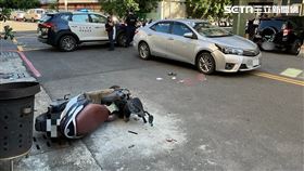 高雄,楠梓區,騎士,死者,家屬,職業,軍人,號誌,交岔路口,死亡,車禍。（圖／翻攝畫面）