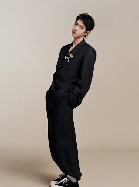 粉絲目前最關心的,仍是王一博是否會在續約後重返劇組,補上長達近2年的戲劇空窗期,後續動向備受關注。(圖/翻攝自王一博IG)