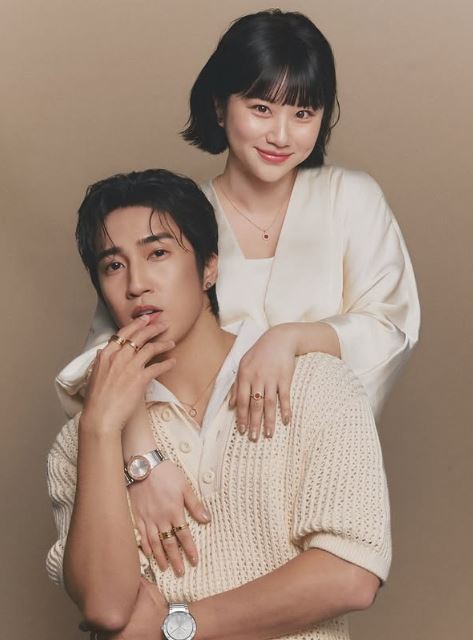 焦凡凡與婁峻碩從戀愛到生子都展現大方自然的態度，常一起出席活動曬恩愛。（圖／翻攝自IG @fan0914fan）