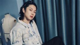 好友李沇熹爆料，希澈從練習生時期人緣就非常好。（圖／翻攝自IG @heenim）