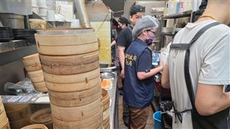 鳳山驚魂！外送大餐送「噁心衛生紙」