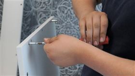 33歲女辭20年餐飲工作，1關鍵決定專幫人組家具「年收破百萬」。