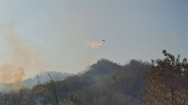 公墓火如煉獄!空勤投水20噸救美濃