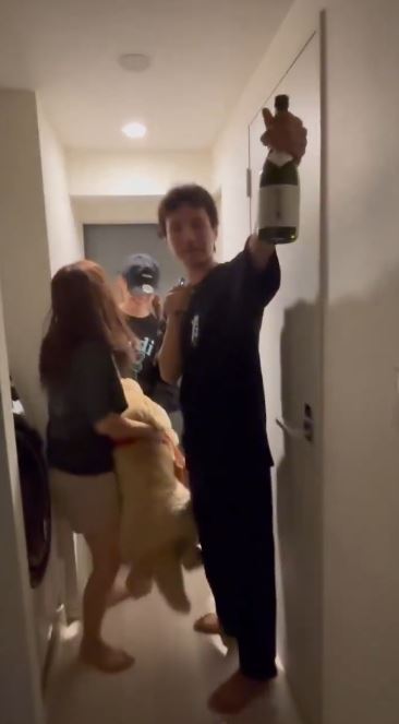 一段疑似多名日本偶像私下聚會的影片,在社群平台X流傳。(圖/翻攝自X平台 @4qaes)