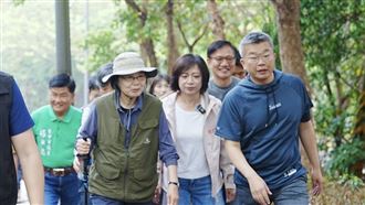 何欣純「頭髮為何沒亂？」小英神回網笑翻