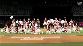 樂天女孩開場舞（圖／樂天桃猿提供）