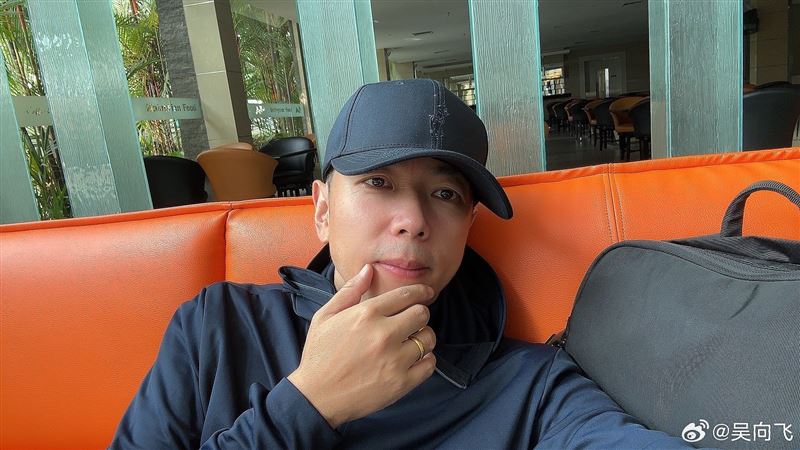 吳向飛控訴李榮浩侵權演唱自己的作品。(圖/翻攝自吳向飛微博)