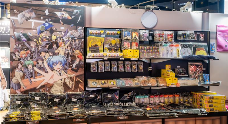 《暗殺教室》劇場版上映快閃店，北中南威秀影城限時登場。（圖／信賴互動提供）