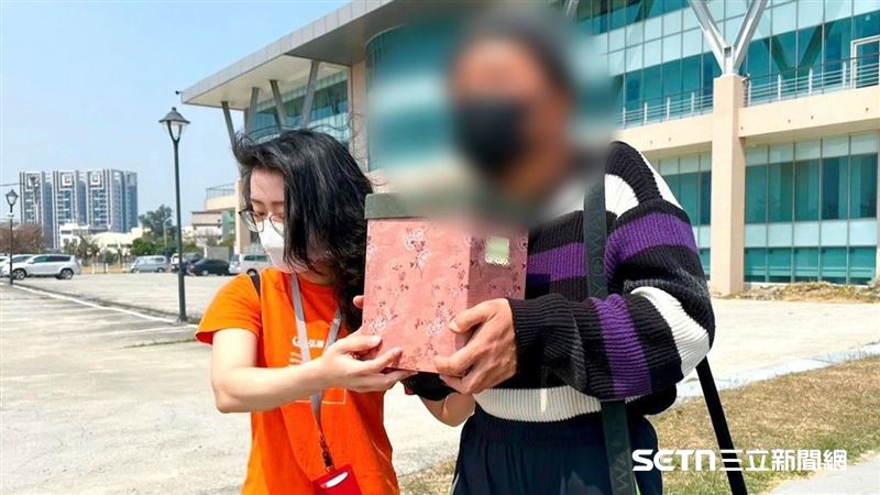 餘生有你／陪他們過好晚年　卻送不了終…