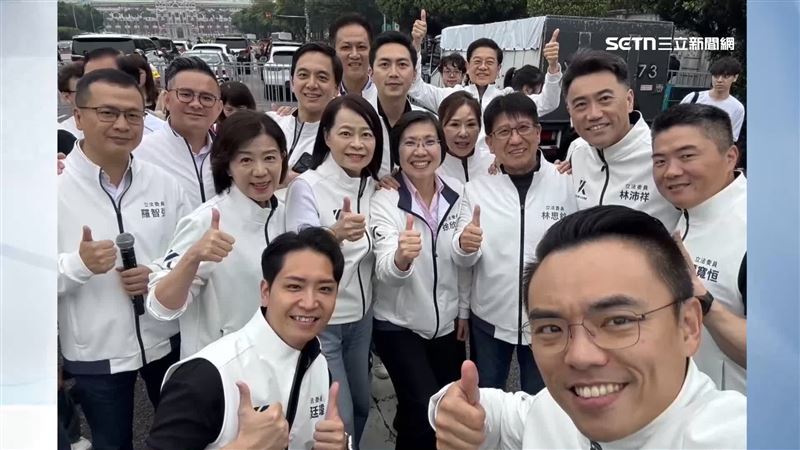 民進黨立委表示國民黨參加人家非常悲壯的一個遊行嬉皮笑臉