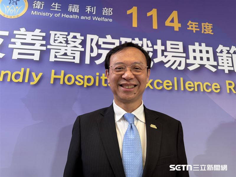 衛福部長石崇良受訪指出,已研擬全面調高生產給付費用。(圖/記者蔣季容攝影)