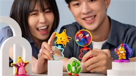 麥當勞攜手《超級瑪利歐》以「無敵星」為設計靈感推出角色公仔，全套12款，連續三週，每週依序推出4款角色。（圖／品牌業者提供）