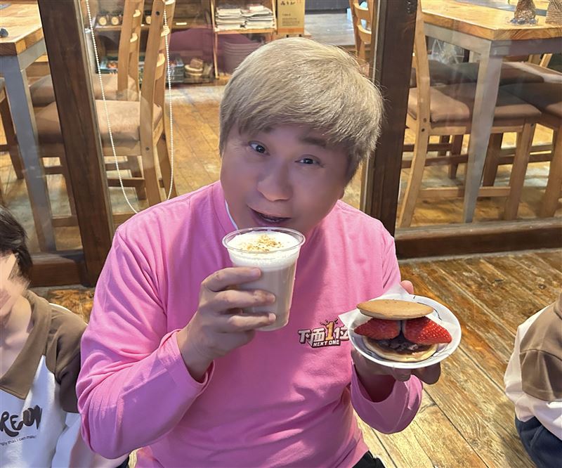 胡瓜《下面一位》訪問十寶媽家庭。(圖/《下面一位》提供)