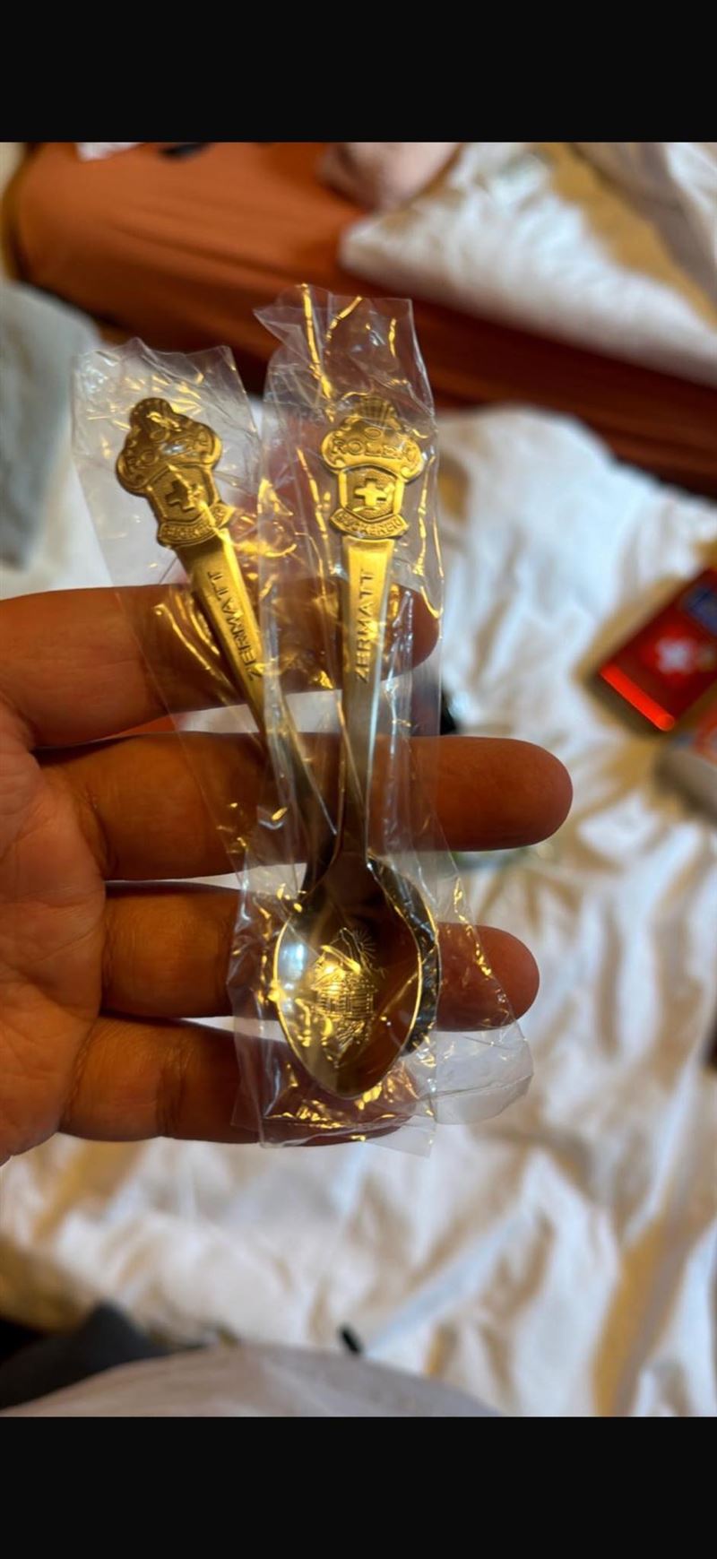 郁方兒子最終獲得兩支紀念湯匙。（圖／翻攝自臉書）